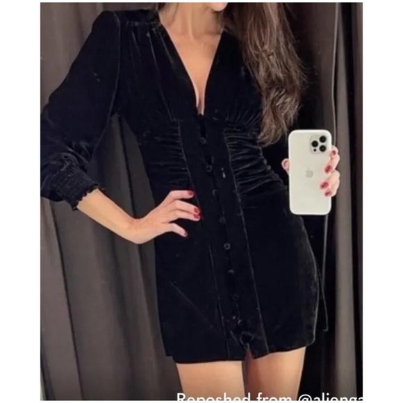 Oak & Trellis Mini Dress Medium Black V-Neck Long Sleeve Velvet Ruffles new - Picture 1 of 7
